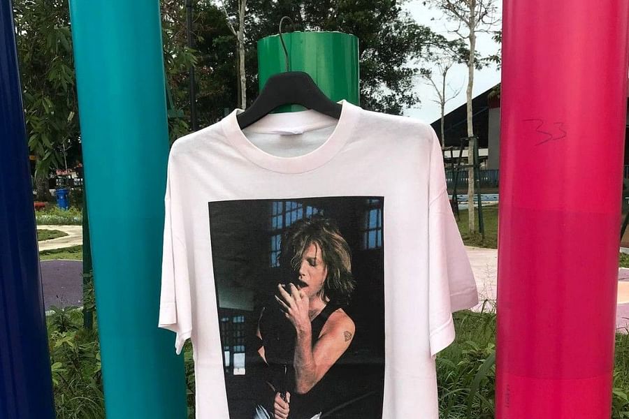 vintage 90s band t-shirts