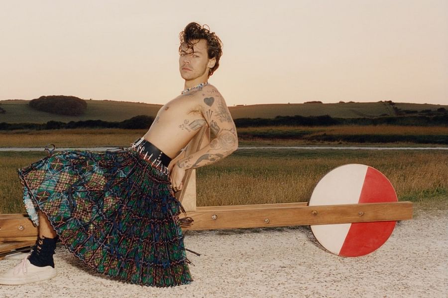 Harry Styles gender fluid outfits