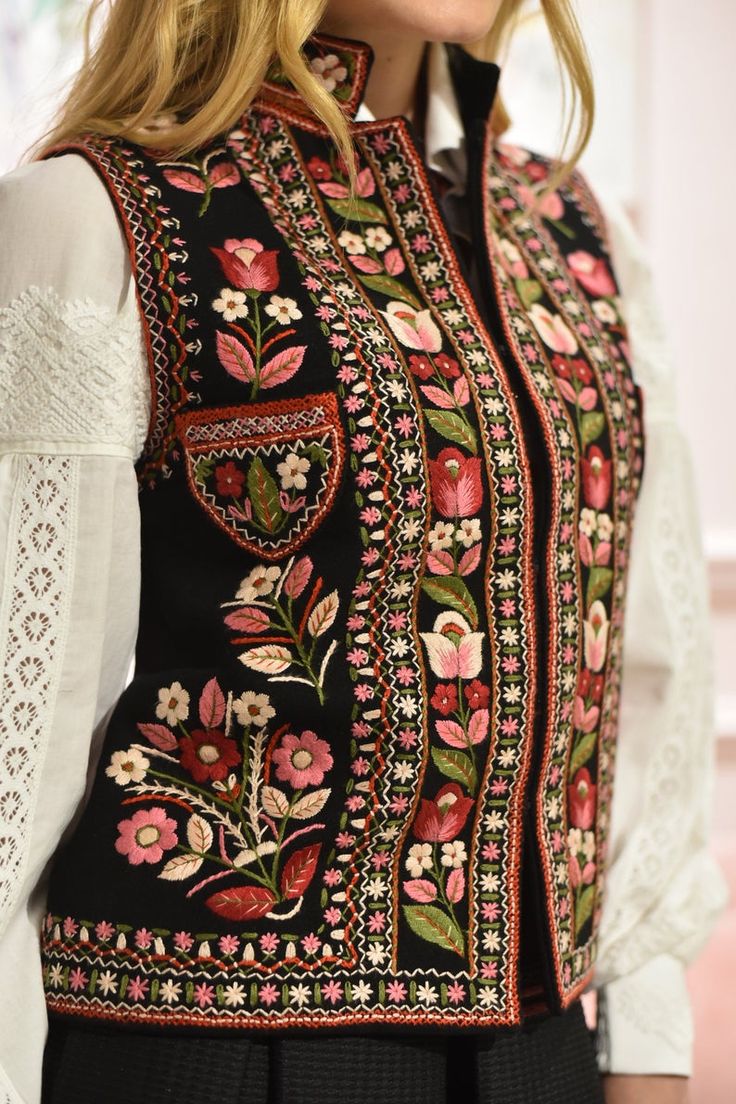 women's embroidered fashion vest