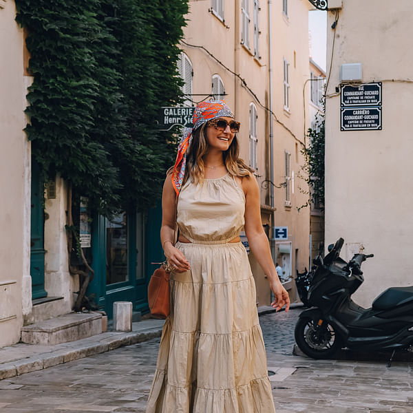 Mastering Parisian Fashion: The Ultimate Style Guide for Women