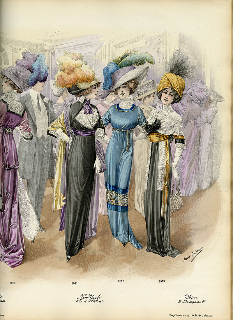 Woman in 1910s fashion